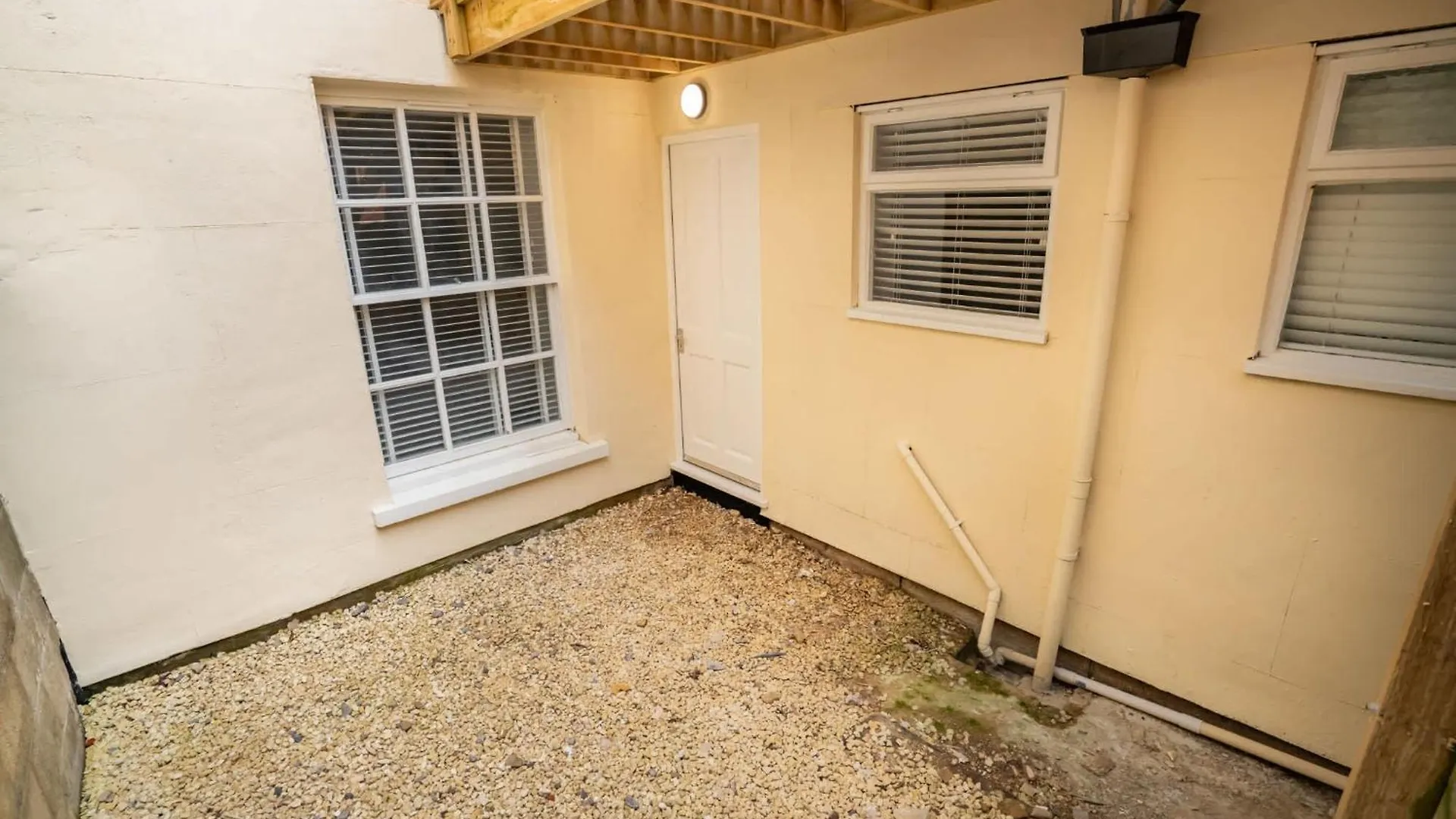Fabulous 1 Bedroom Apartment In Cheltenham Centre