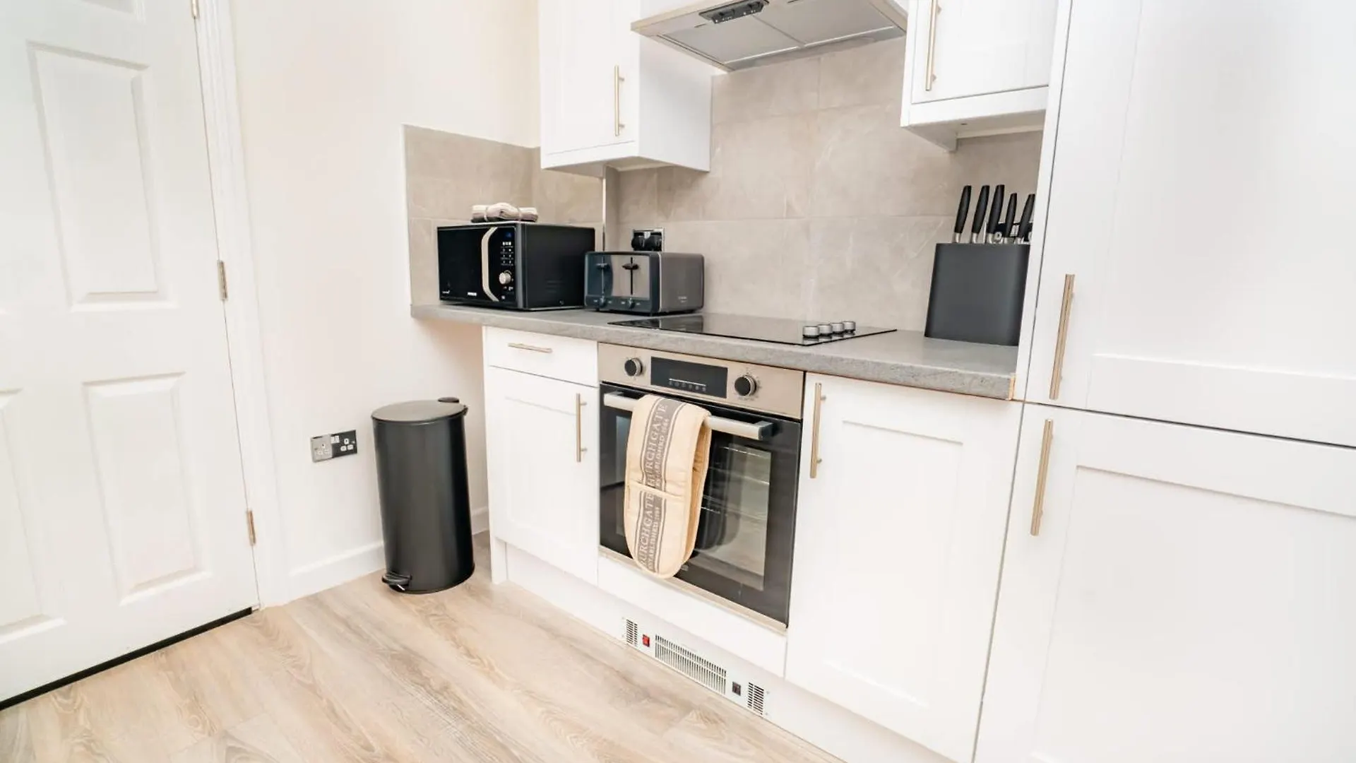 Fabulous 1 Bedroom Apartment In Cheltenham Centre 0*,  United Kingdom